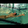 Rücken Wasserlage und Kopfhaltung verbessern - Becherschwimmen